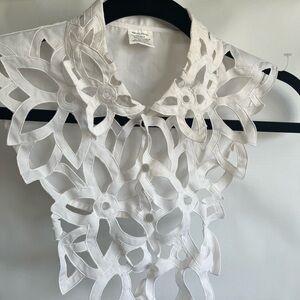 White Cutwork Floral flask Collar Button-Front shirt Dickey one size